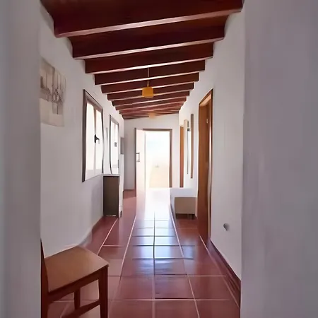 Perales - El Peral בית כפרי *